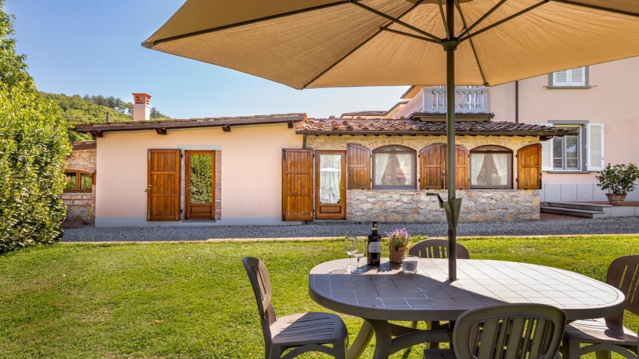 Il Cottage Di Patrizia Lucca Exterior photo